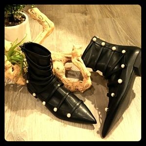 Pointed Zara Ankle Boots With Pearl Detail